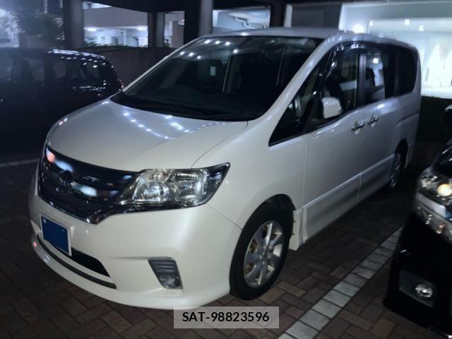 Nissan SERENA 2012-08 8414860-3