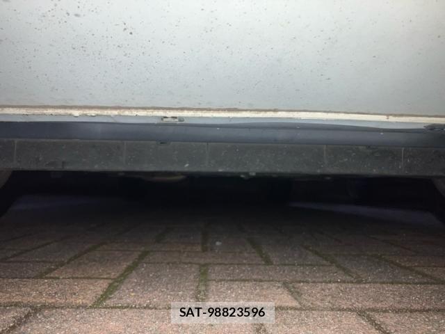 Nissan SERENA 2012-08 8414860-4