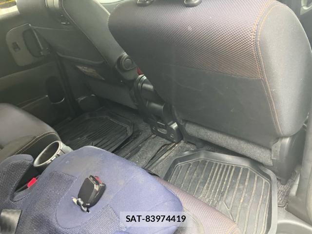Nissan SERENA 2010-05 8414862-13