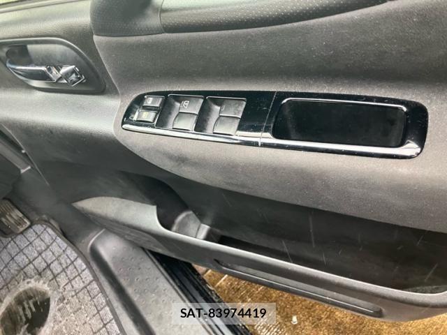 Nissan SERENA 2010-05 8414862-8