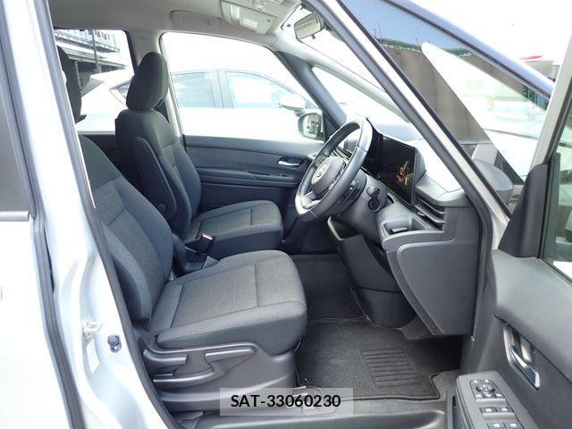 Nissan SERENA 2023-07 8414840-16
