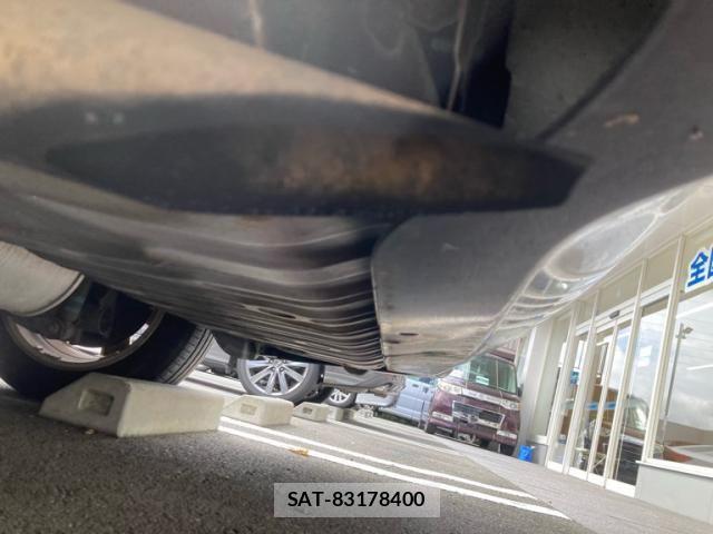 Nissan SERENA 2009-09 8414870-7
