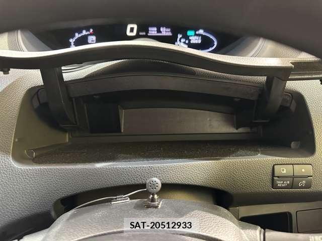 Nissan SERENA 2015-06 8414845-22