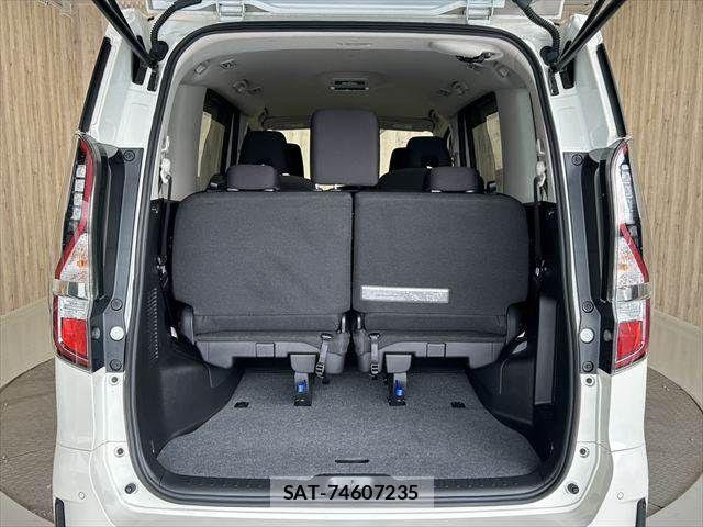Nissan SERENA 2021-09 8414832-12