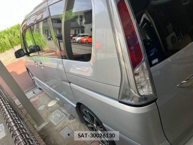 Nissan SERENA 2011-09 8414875-6