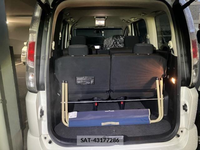 Nissan SERENA 2008-12 8414858-3