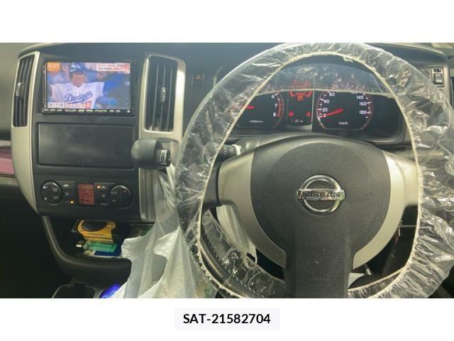 Nissan SERENA 2009-11 8414868-11