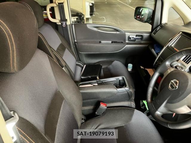 Nissan SERENA 2010-09 8414856-15