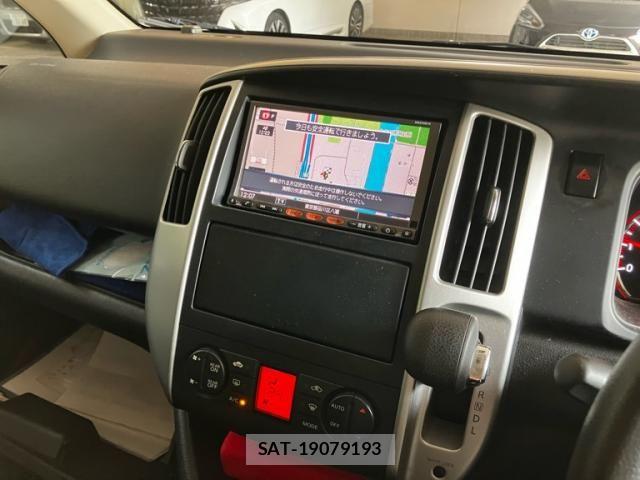 Nissan SERENA 2010-09 8414856-21