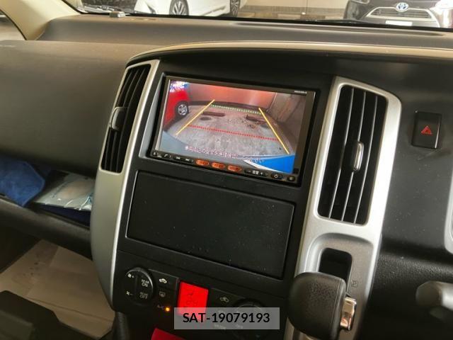 Nissan SERENA 2010-09 8414856-23
