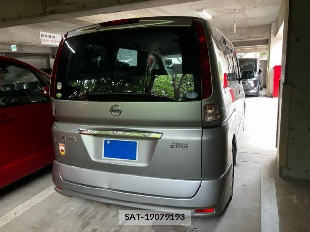 Nissan SERENA 2010-09 8414856-3
