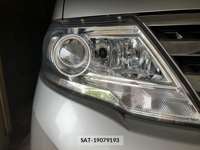 Nissan SERENA 2010-09 8414856-8
