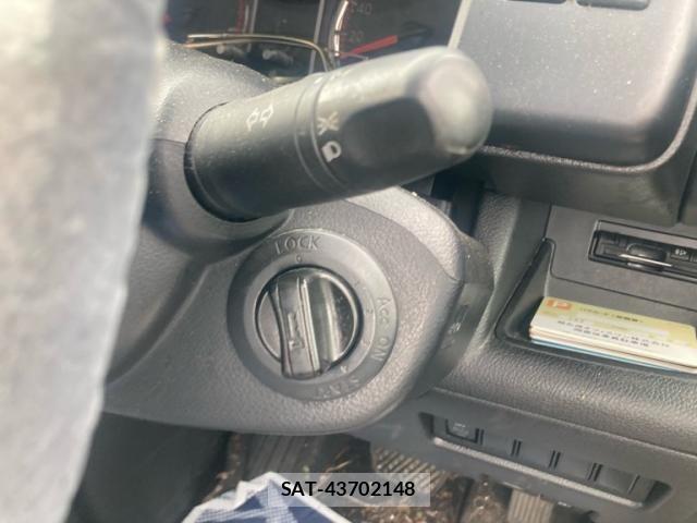 Nissan SERENA 2009-11 8414874-17