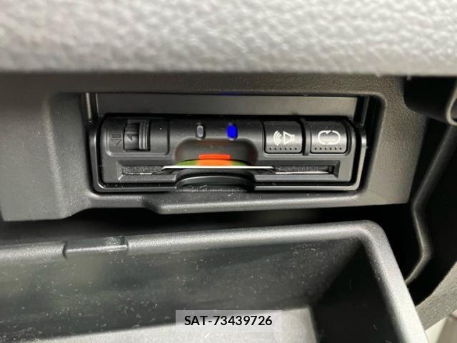 Nissan SERENA 2012-07 8414857-12