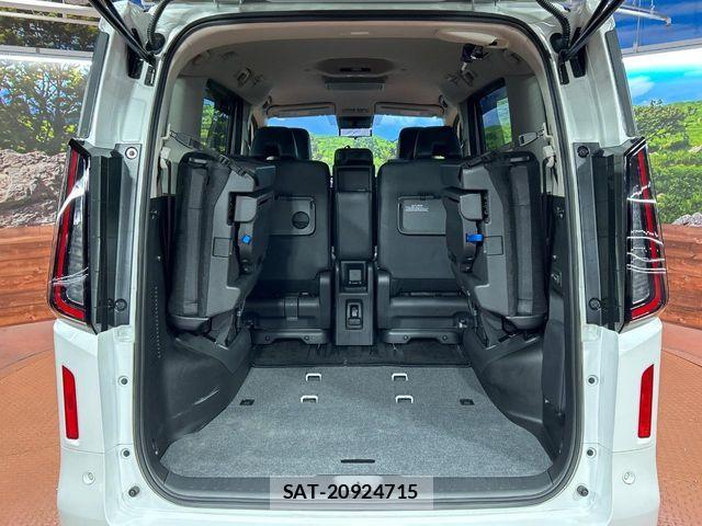 Nissan SERENA 2023-08 8438817-13
