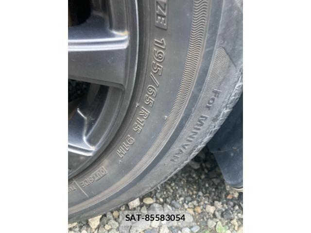 Nissan SERENA 2005-06 8438836-4
