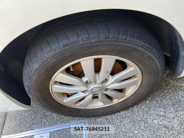 Nissan SERENA 2011-11 8458384-9