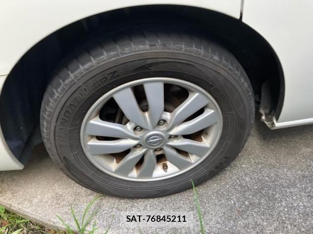 Nissan SERENA 2011-11 8458384-7