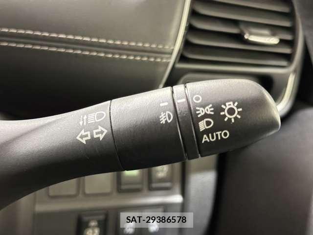 Nissan SERENA 2018-07 8458380-11