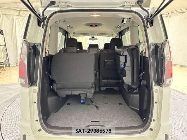 Nissan SERENA 2018-07 8458380-28