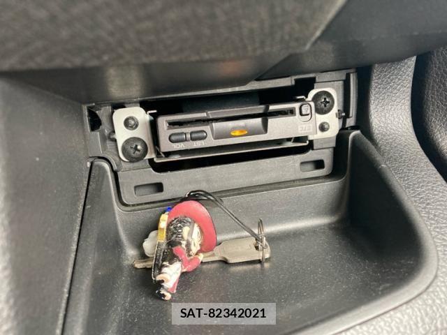 Nissan SERENA 2005-08 8458383-14
