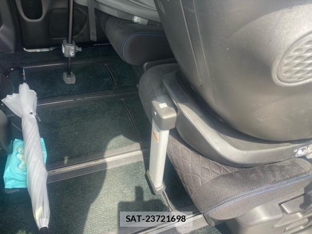 Nissan SERENA 2018-07 8486063-7