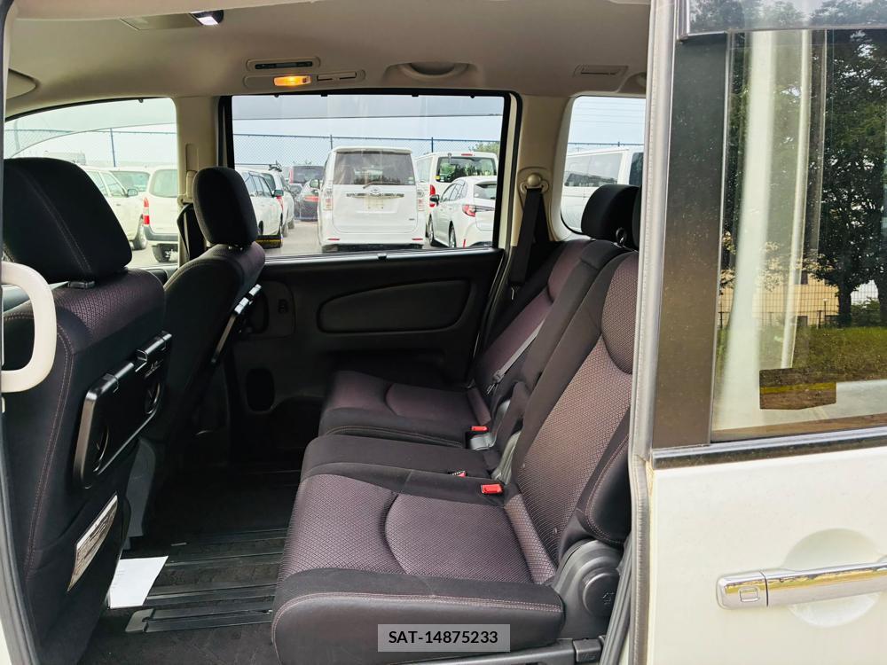 Nissan SERENA 2013-07 8298916-9
