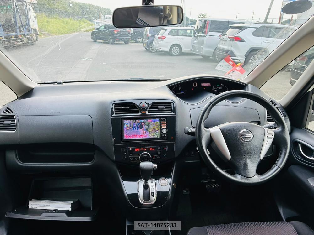 Nissan SERENA 2013-07 8298916-12