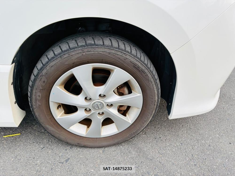 Nissan SERENA 2013-07 8298916-28