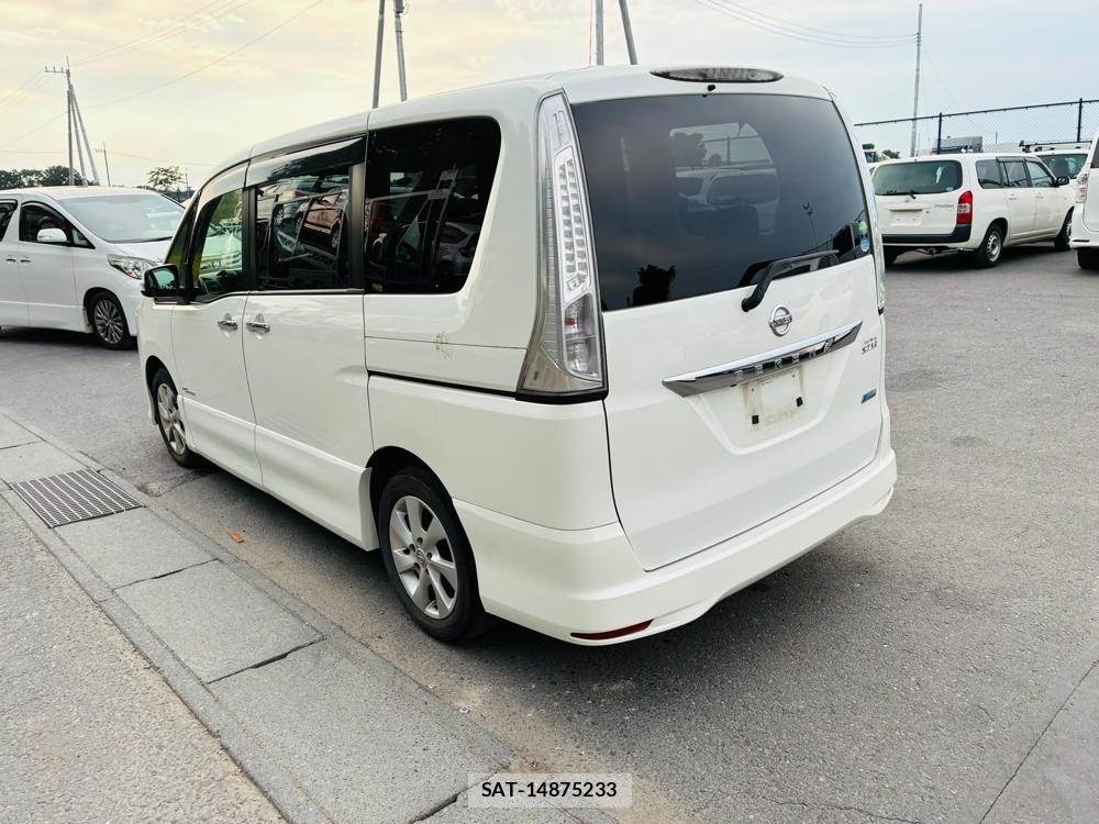 Nissan SERENA 2013-07 8298916-2