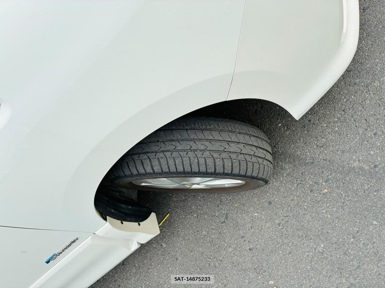 Nissan SERENA 2013-07 8298916-31