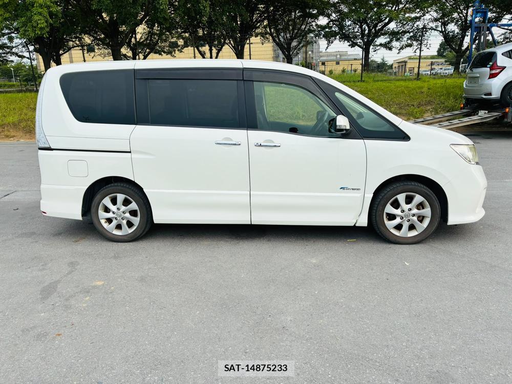 Nissan SERENA 2013-07 8298916-5