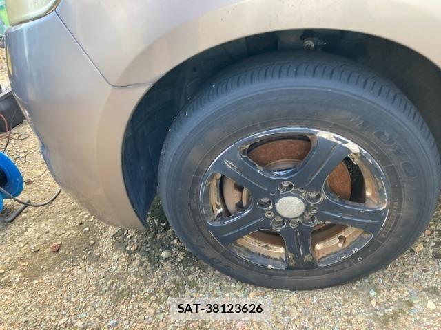 Nissan SERENA 2005-08 8486064-2
