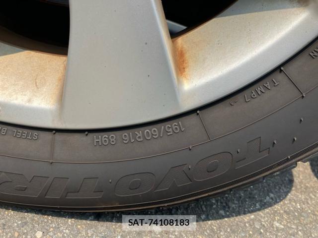 Nissan SERENA 2011-12 8527261-10