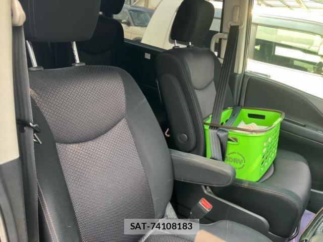 Nissan SERENA 2011-12 8527261-12