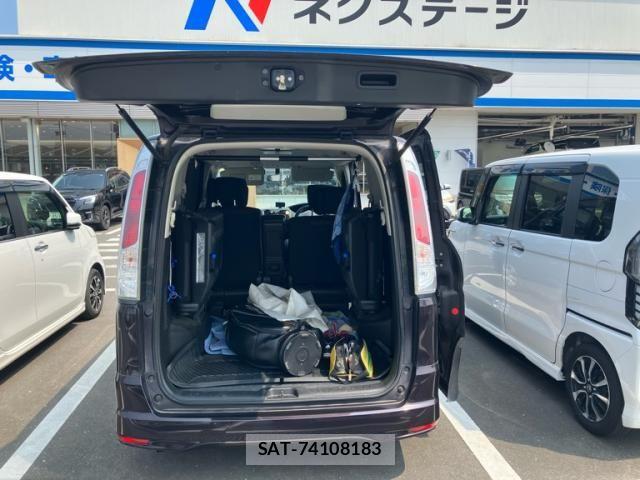 Nissan SERENA 2011-12 8527261-14