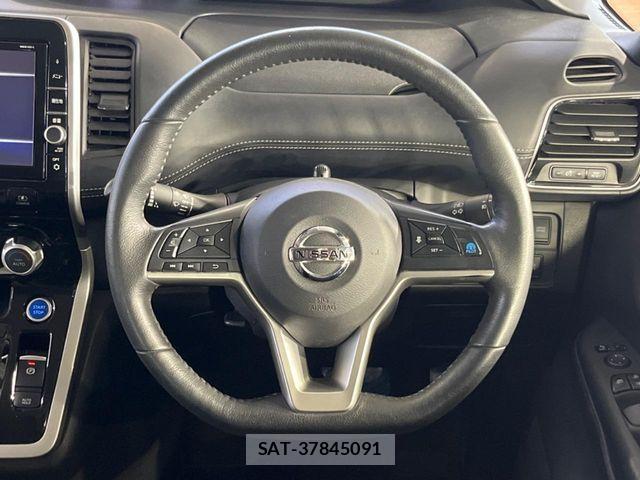 Nissan SERENA 2018-08 8527236-12