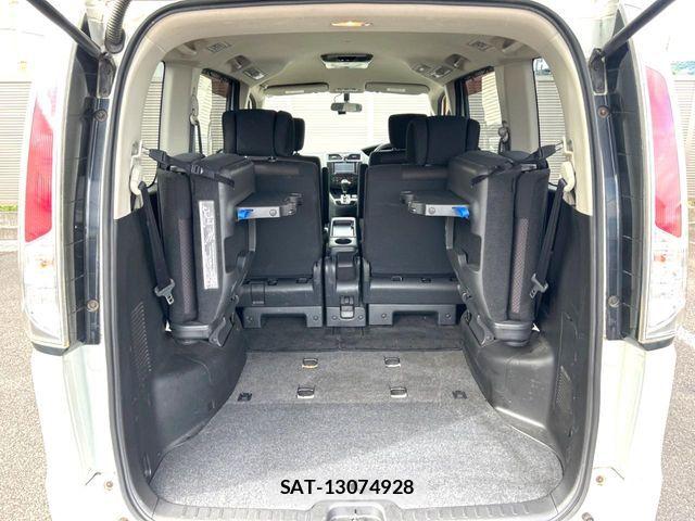 Nissan SERENA 2011-09 8527247-11