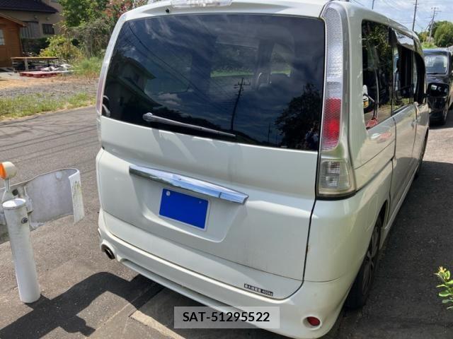 Nissan SERENA 2006-08 8527259-5