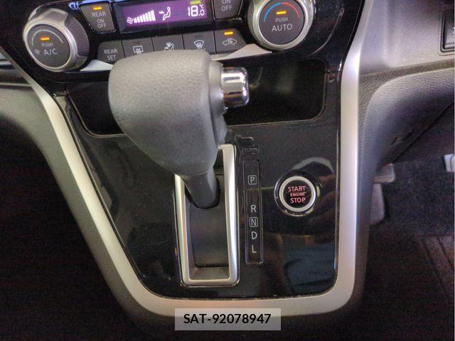 Nissan SERENA 2017-07 8527238-13