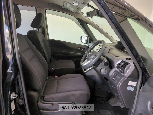 Nissan SERENA 2017-07 8527238-26