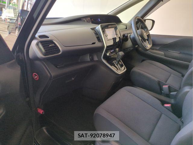 Nissan SERENA 2017-07 8527238-2