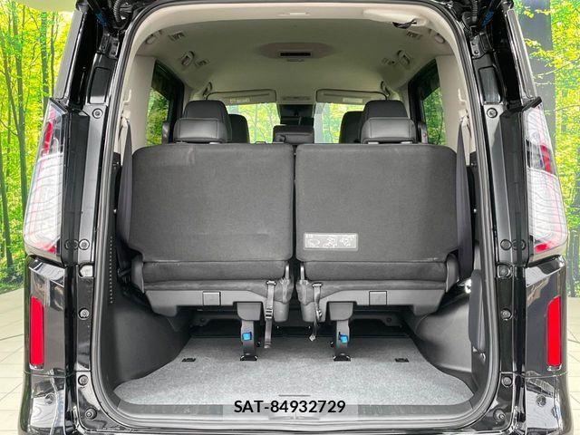 Nissan SERENA 2023-08 8527217-9