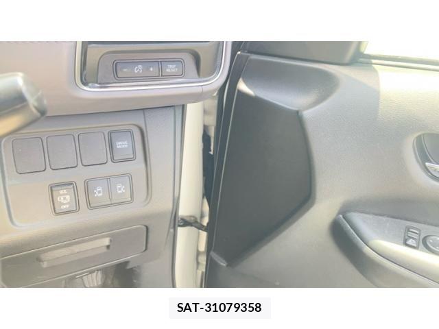 Nissan SERENA 2019-09 8563497-15