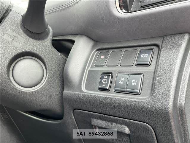 Nissan SERENA 2021-09 8563489-19