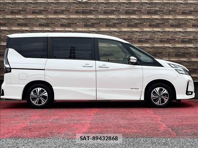 Nissan SERENA 2021-09 8563489-3