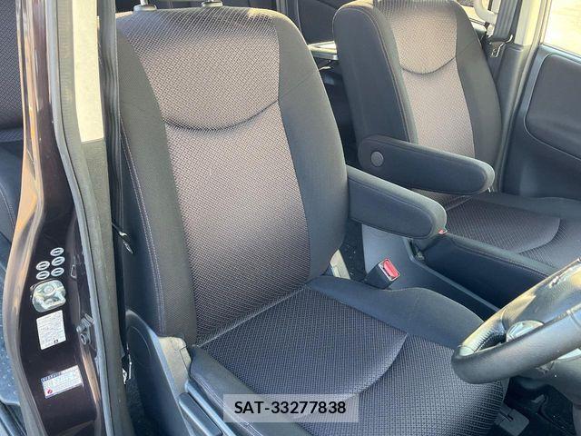 Nissan SERENA 2011-03 8563498-9