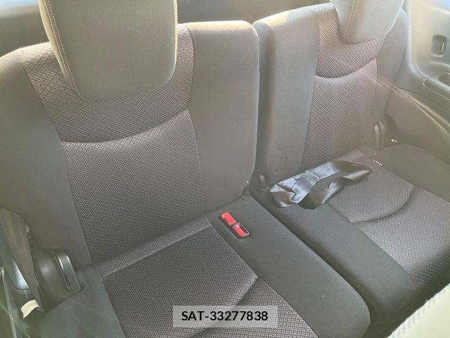Nissan SERENA 2011-03 8563498-11