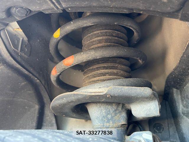 Nissan SERENA 2011-03 8563498-18
