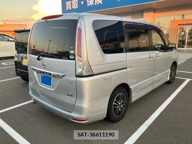 Nissan SERENA 2011-08 8563503-3